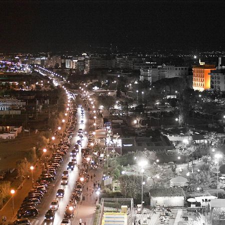 Hotel Milton Rimini Bagian luar foto