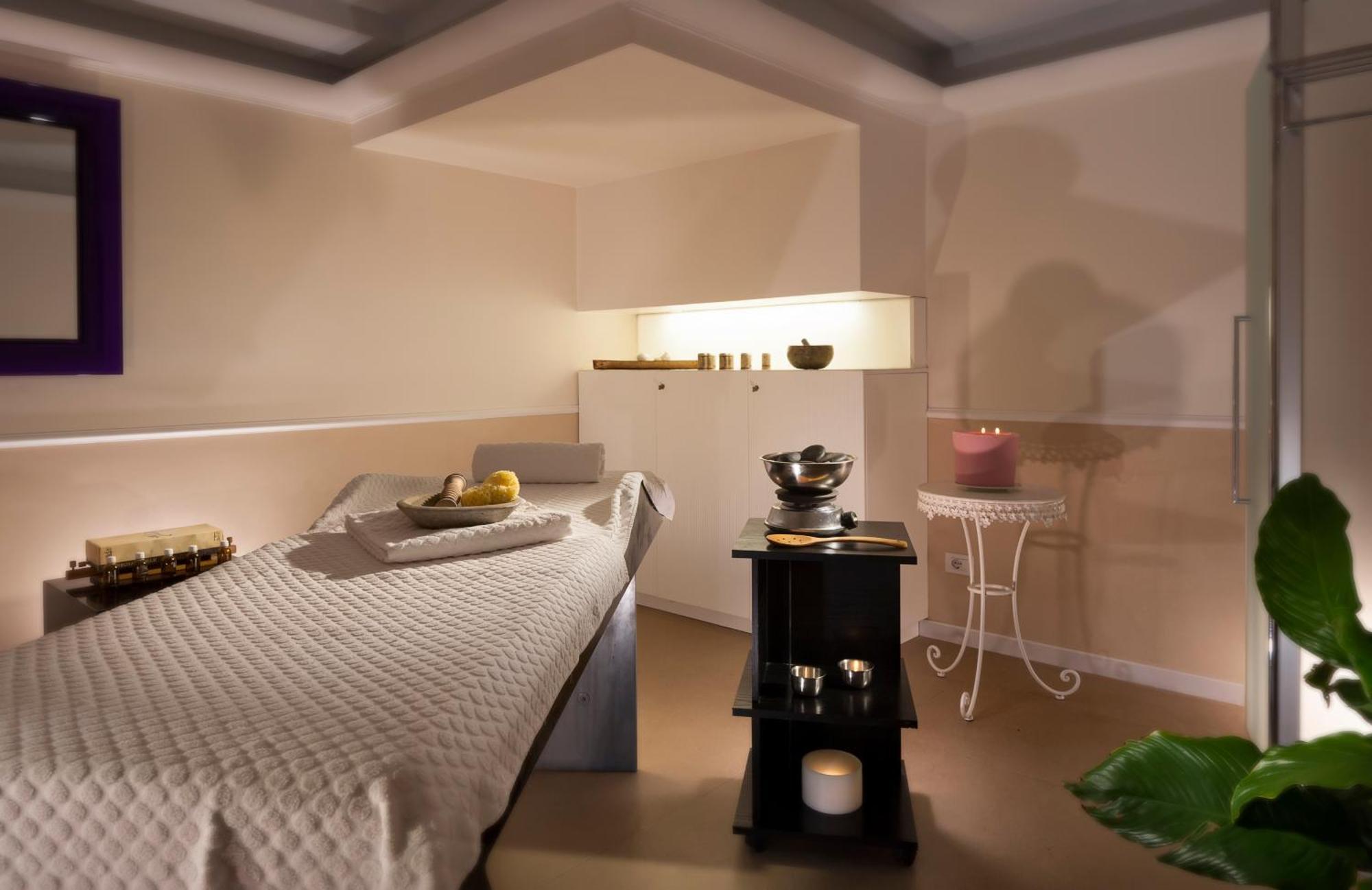 Hotel Milton Rimini Bagian luar foto