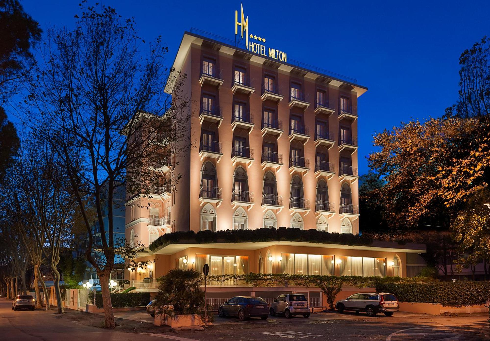 Hotel Milton Rimini Bagian luar foto