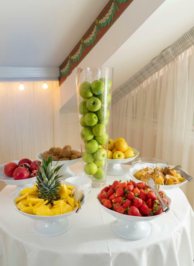Hotel Milton Rimini Bagian luar foto